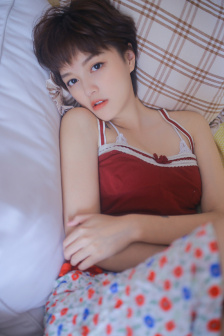 姬小满裸妆图片